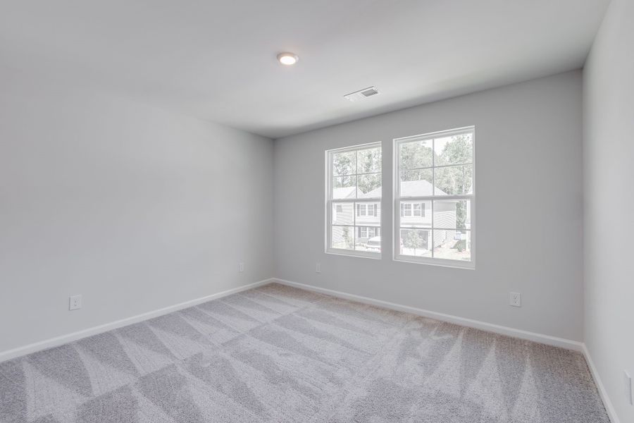 Spacious, unfurnished interior of a new home in Ellington, Elgin (Image 32).