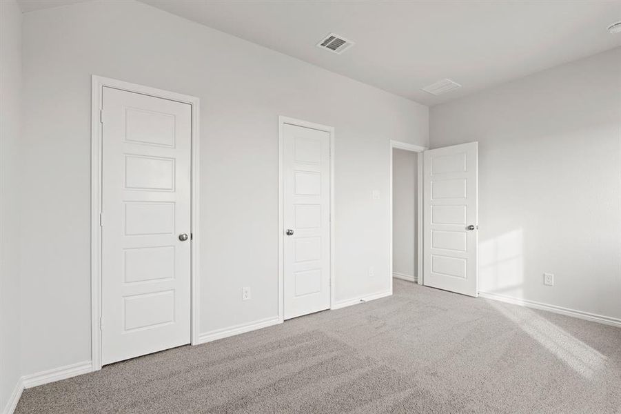 Spacious, unfurnished interior of a new home in Rocky Creek Crossing, Fort Worth (Image 26).