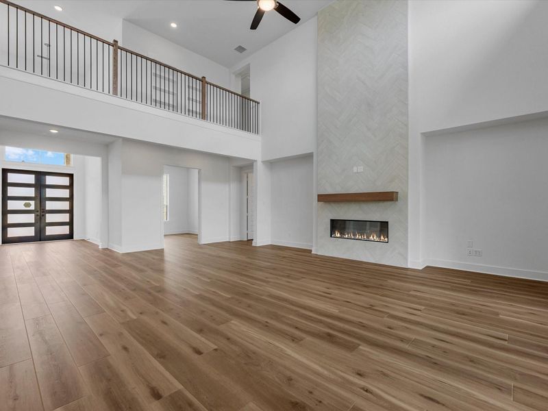 Spacious, unfurnished interior of a new home in The Estates at James Lane, Fulshear (Image 18).