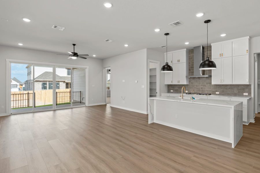 Image 40 of a home in Lariat.