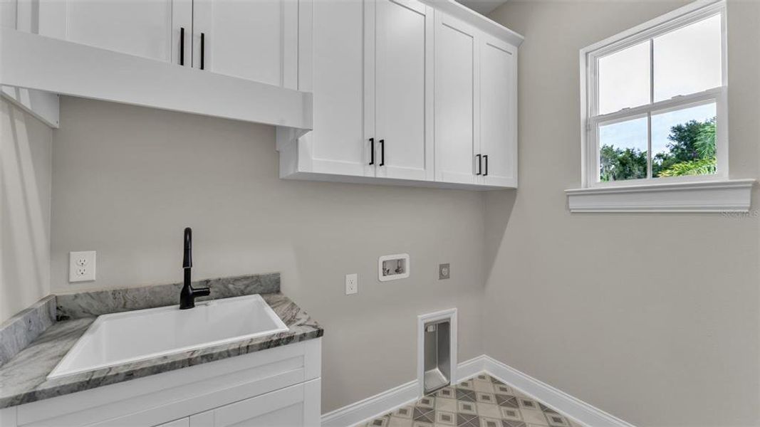 Furnished interior view inside a new home in , Lakeland (Image 15).