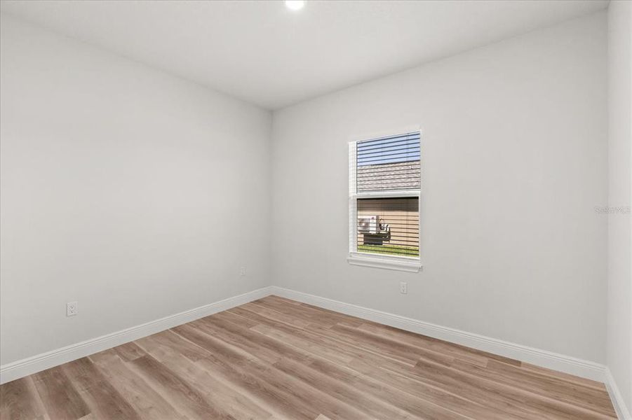 Spacious, unfurnished interior of a new home in , Ocala (Image 21).