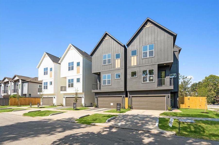 These gorgeous 3 story homes are located in the new Medical Center @OST!