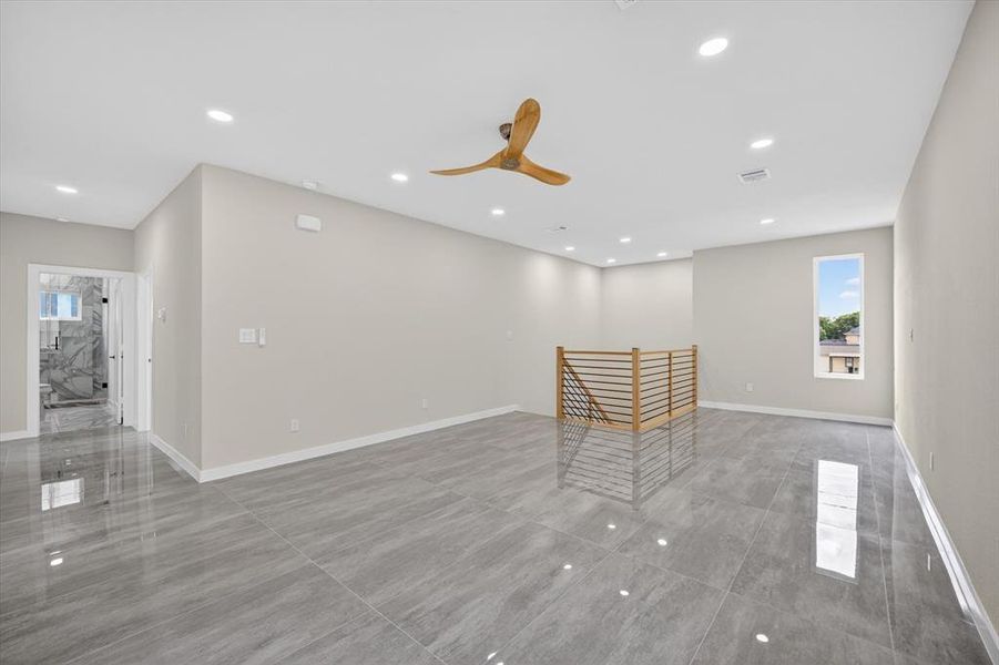 Spacious, unfurnished interior of a new home in , Irving (Image 27).