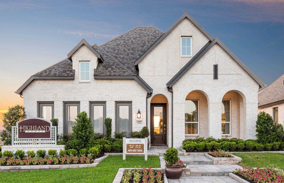Front exterior of a new home in Devonshire: 50ft. lots, Forney, TX, highlighting curb appeal (Image 1).
