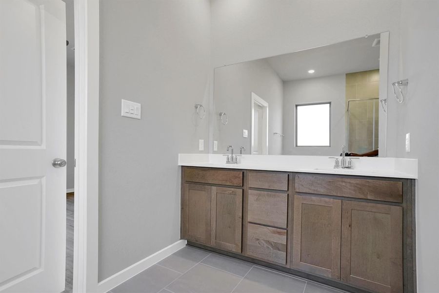 Image 4 of a home in Sunterra 50s. Image 4 of a home in Sunterra 50s.