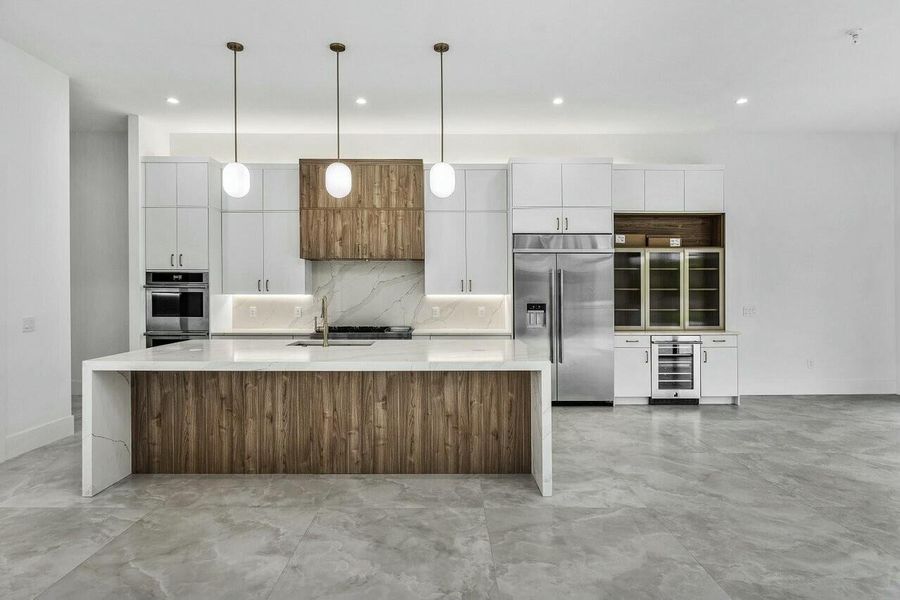 KITCHEN KITCHEN