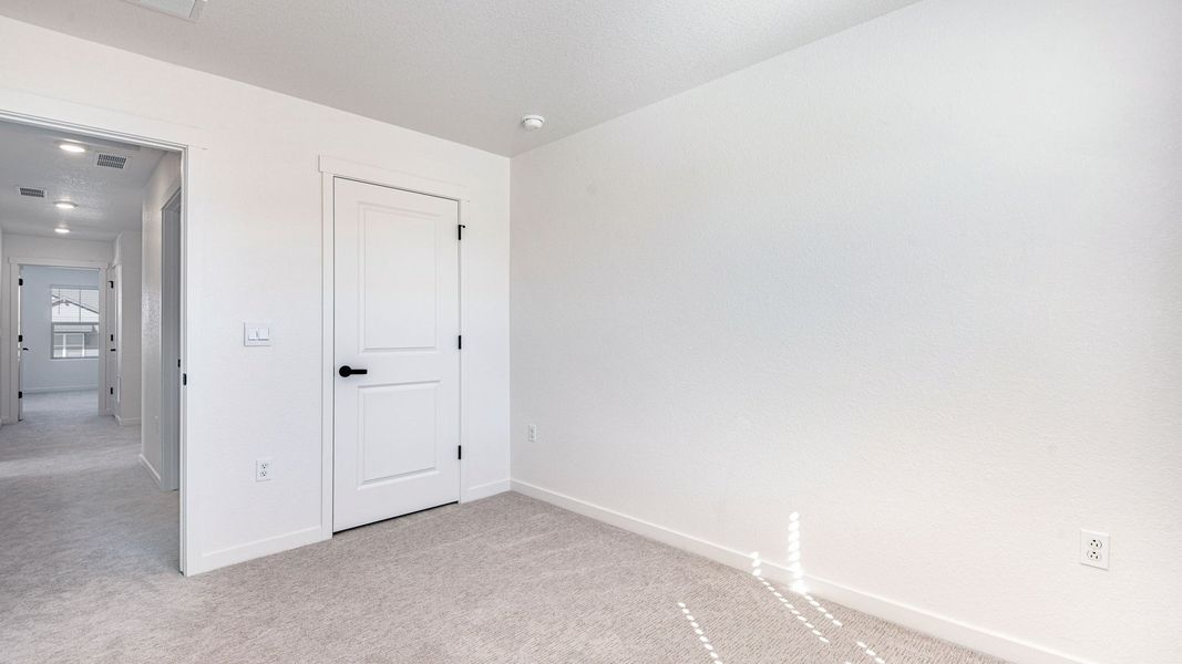 Spacious, unfurnished interior of a new home in Horizon Uptown, Aurora (Image 15). Spacious, unfurnished interior of a new home in Horizon Uptown, Aurora (Image 15).