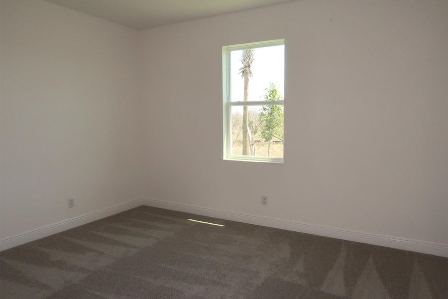 Spacious, unfurnished interior of a new home in Ridgeview, Clermont (Image 24).
