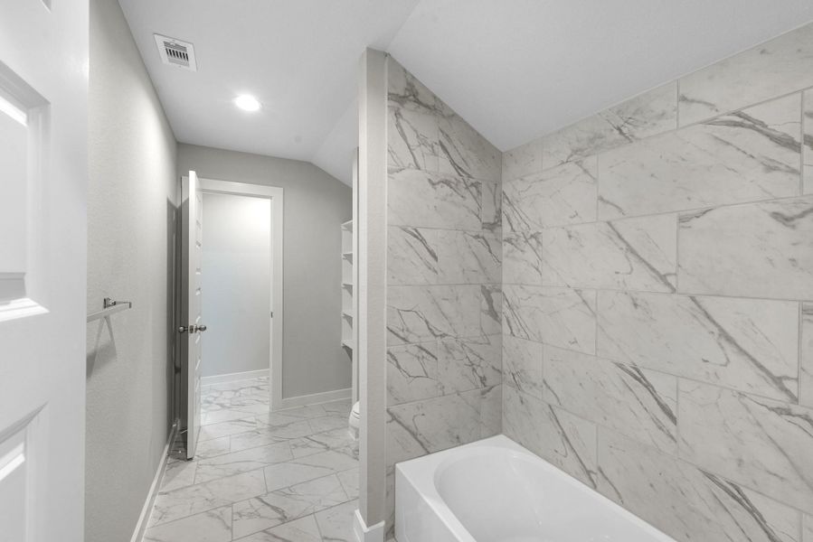 Furnished interior view inside a new home in Beacon Hill, Waller (Image 14).