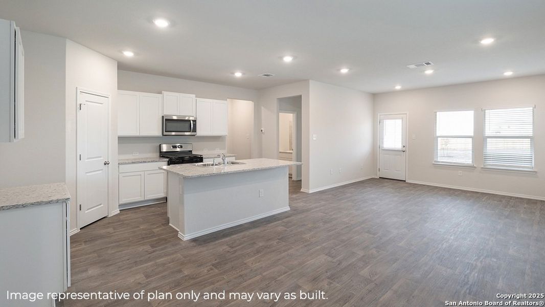 Furnished interior view inside a new home in Redbird Ranch, San Antonio (Image 8). Furnished interior view inside a new home in Redbird Ranch, San Antonio (Image 8).