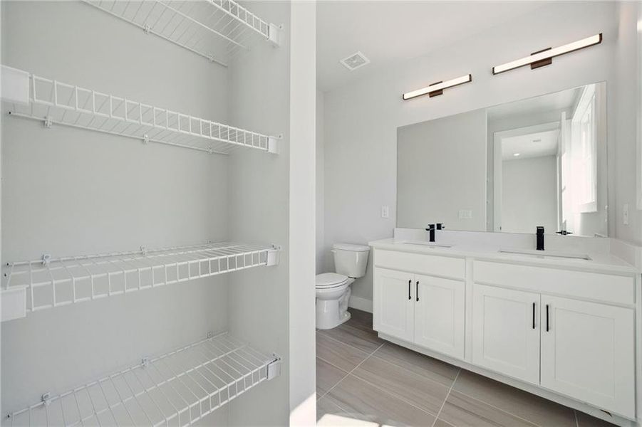 Furnished interior view inside a new home in , Atlanta (Image 12).