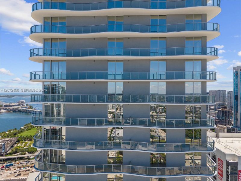 Condo located in Miami, FL showcasing its design and architecture (Image 43). Condo located in Miami, FL showcasing its design and architecture (Image 43).