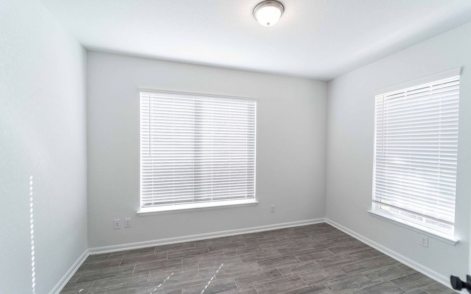 Spacious, unfurnished interior of a new home in Arcadia Ridge, San Antonio (Image 10).