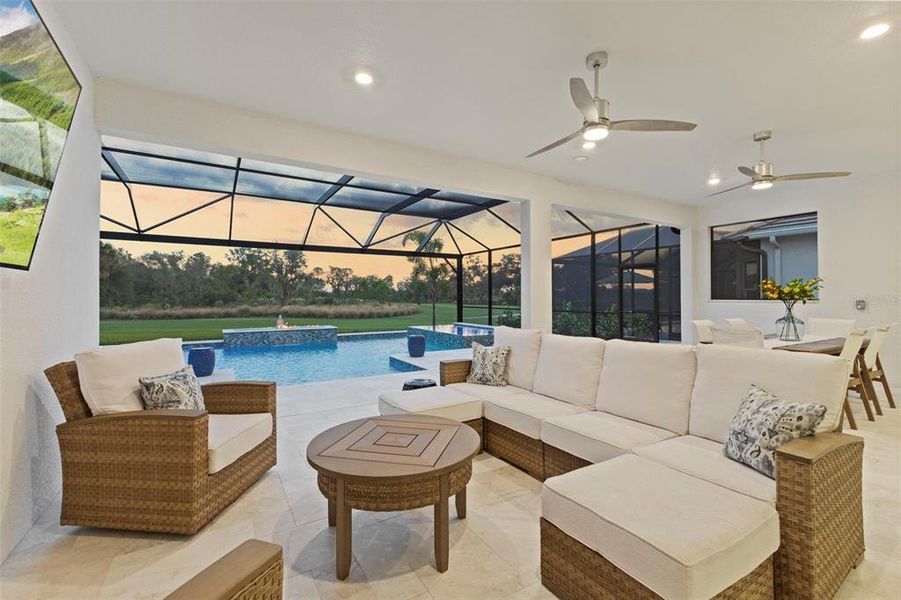 Exterior details and patio area of a home in , Lakewood Ranch (Image 4).