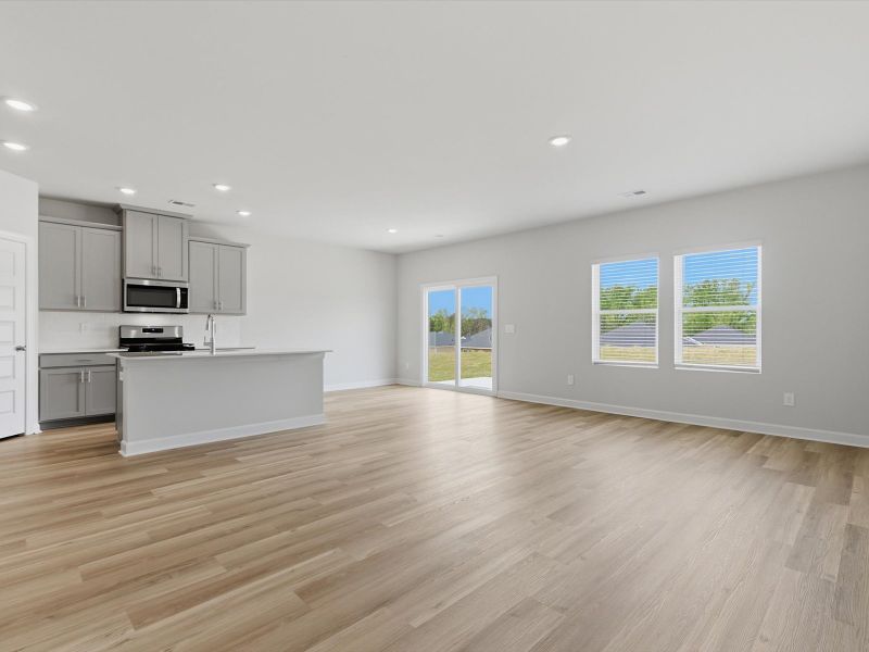 Spacious, unfurnished interior of a new home in Holland Park, Spartanburg (Image 10).