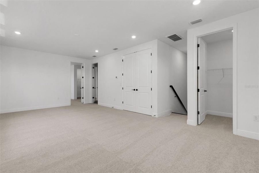 Spacious, unfurnished interior of a new home in Creeks Edge at Twin Rivers, Parrish (Image 43).