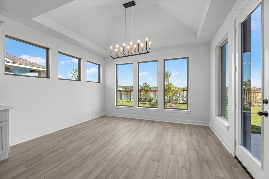 Spacious, unfurnished interior of a new home in Fulshear Lakes - 60', Fulshear (Image 17).