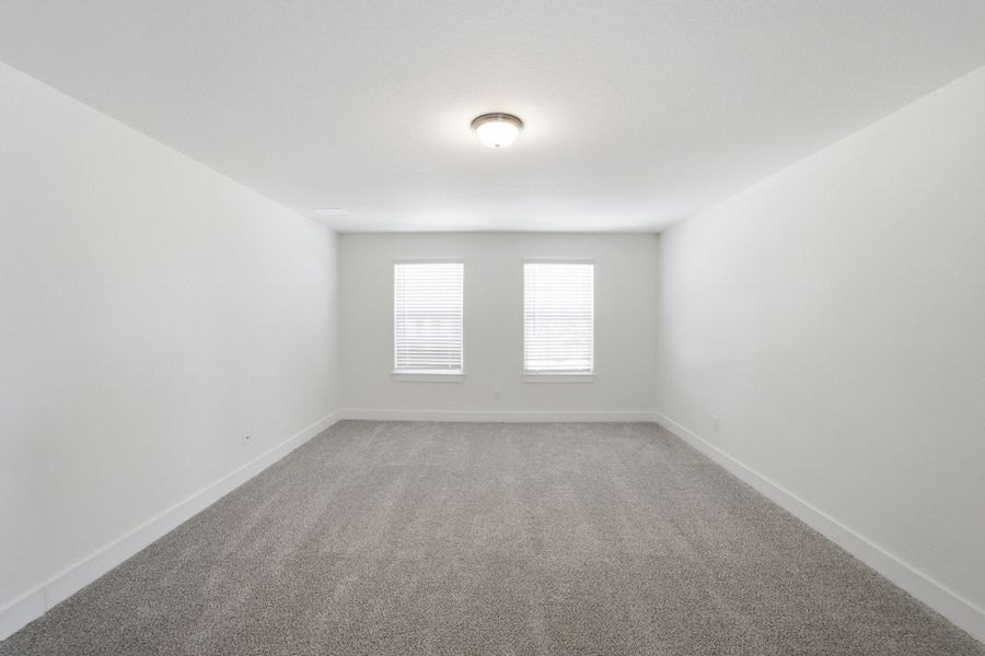 Spacious, unfurnished interior of a new home in Laurel Vistas, San Antonio (Image 89).