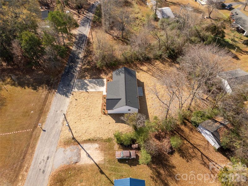 Image 28 of a home in .