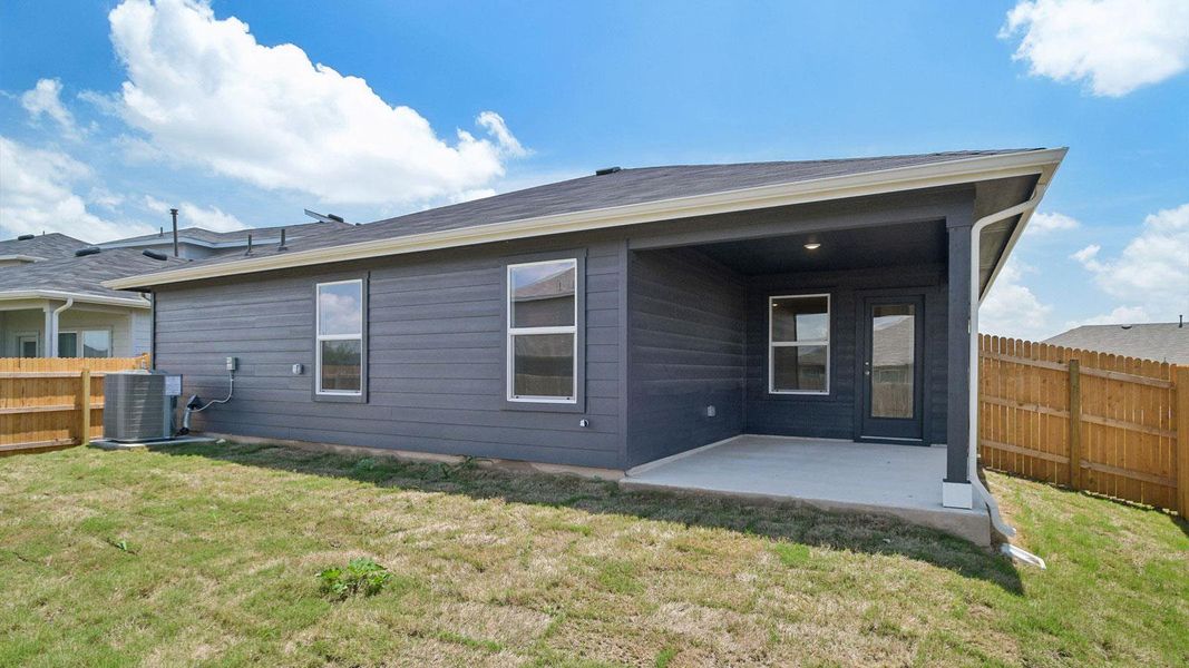 Exterior details and patio area of a home in Southgrove, Kyle (Image 2).