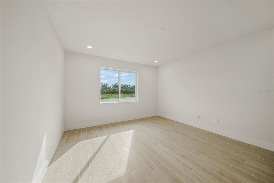 Spacious, unfurnished interior of a new home in Shellstone at Waterside, Sarasota (Image 23). Spacious, unfurnished interior of a new home in Shellstone at Waterside, Sarasota (Image 23).
