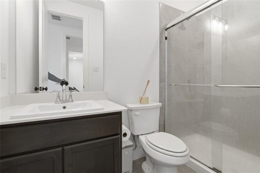 Furnished interior view inside a new home in , Hickory Creek (Image 10).