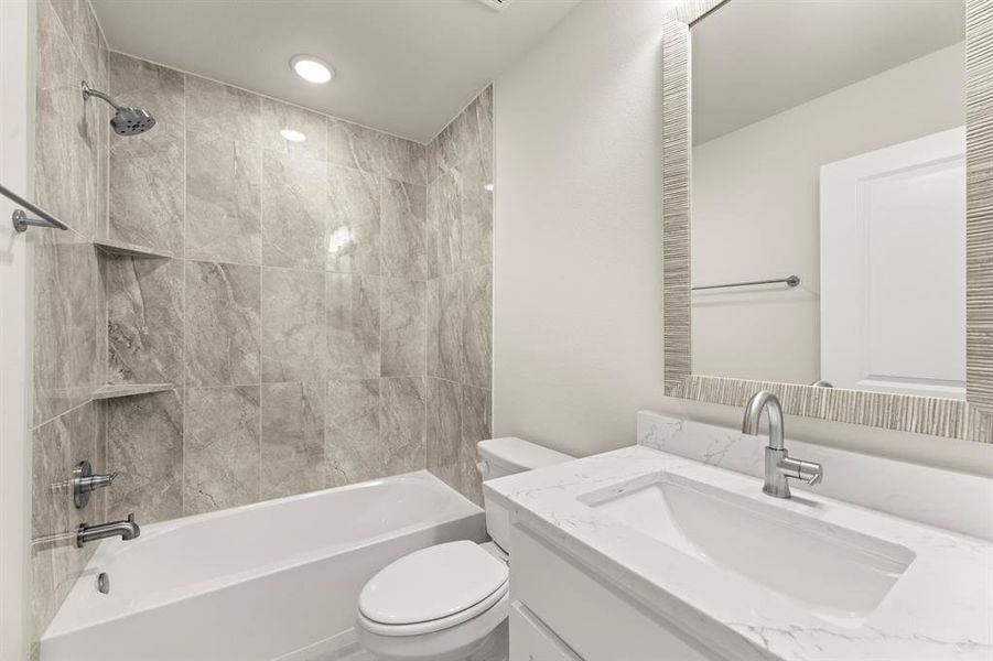 22. 708 Prosper - 2ND Bath 22. 708 Prosper - 2ND Bath