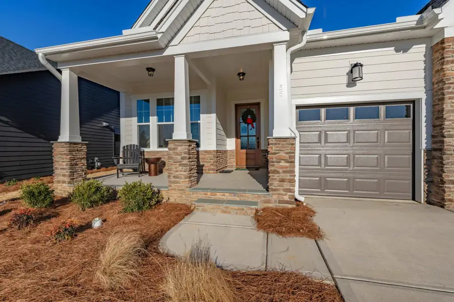 The Parkette F Exterior