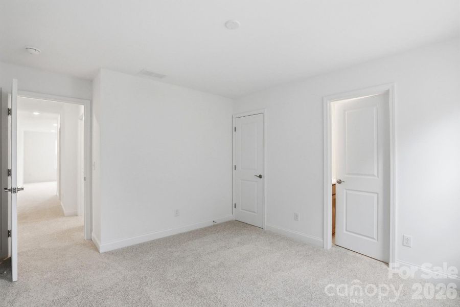 Spacious, unfurnished interior of a new home in Forest Creek, Waxhaw (Image 36).