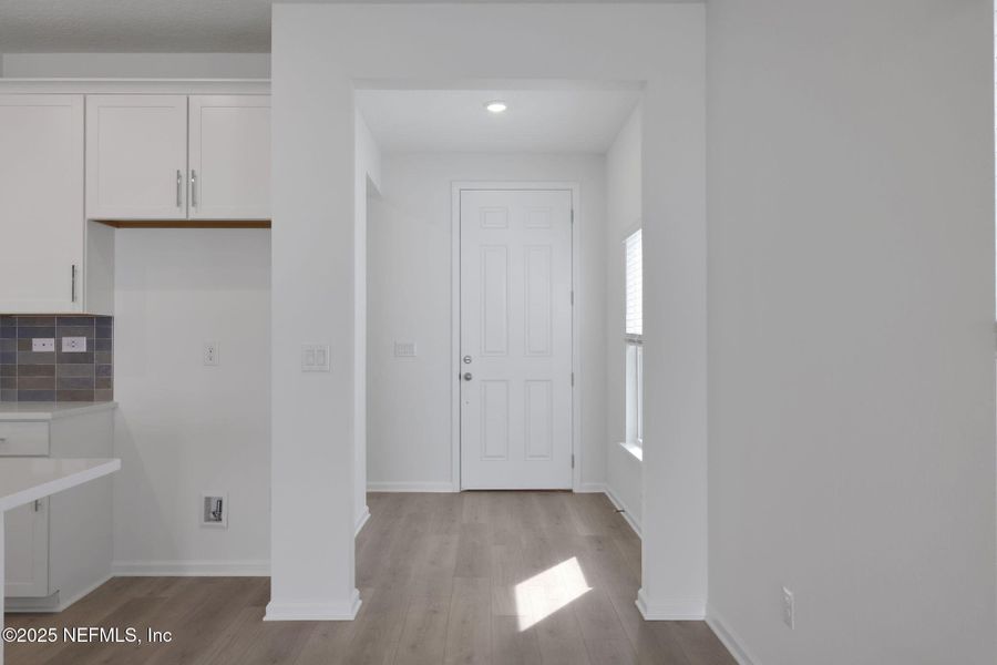 Spacious, unfurnished interior of a new home in Brook Forest, St. Augustine (Image 16).