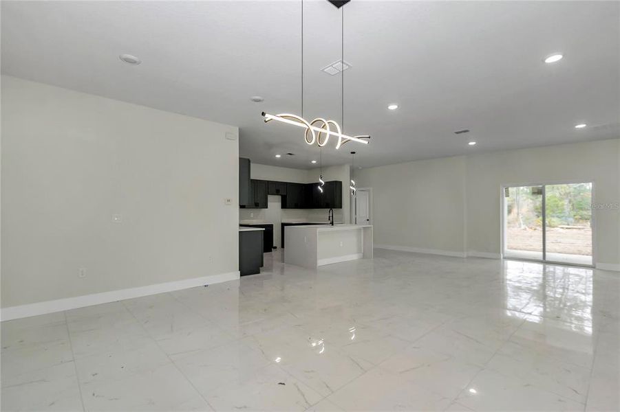Spacious, unfurnished interior of a new home in , Ocala (Image 17).