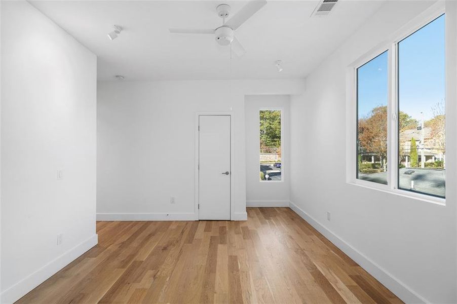Spacious, unfurnished interior of a new home in , Atlanta (Image 40). Spacious, unfurnished interior of a new home in , Atlanta (Image 40).