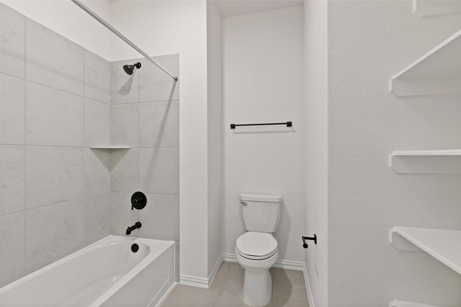 Furnished interior view inside a new home in Oakwood Estates, Waller (Image 12).