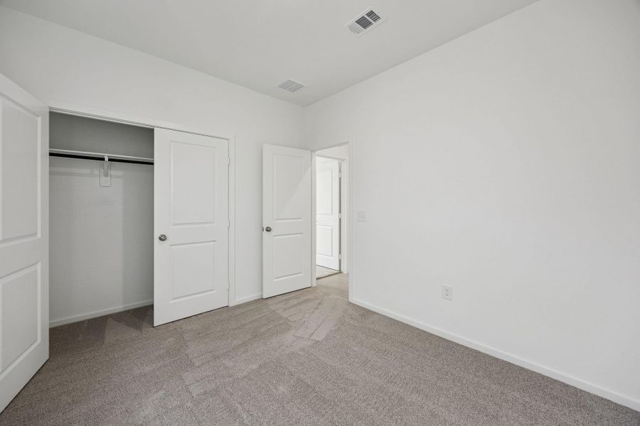 Spacious, unfurnished interior of a new home in Crosby Farms, Crosby (Image 25).