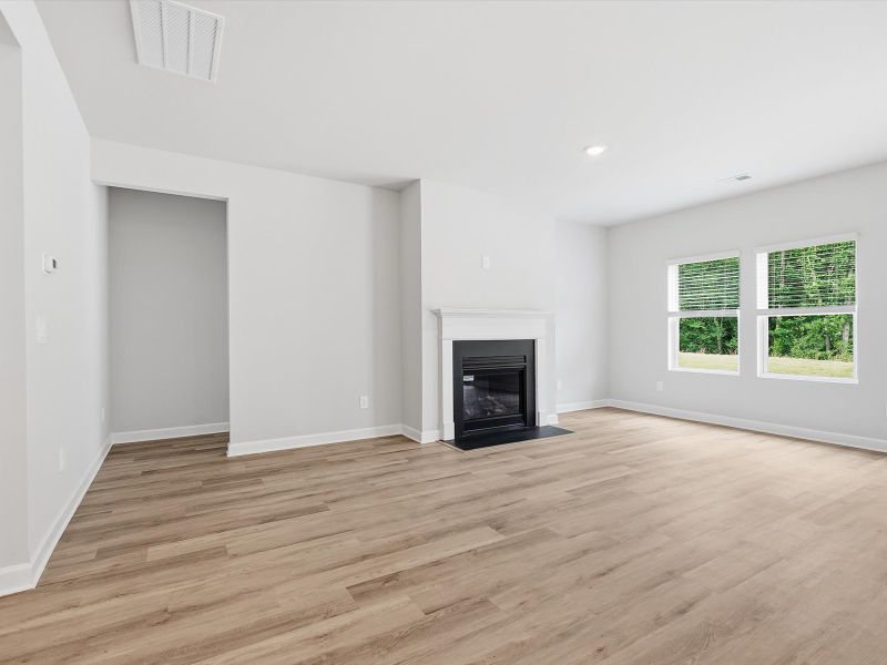 Spacious, unfurnished interior of a new home in Southwell Commons, Anderson (Image 12).