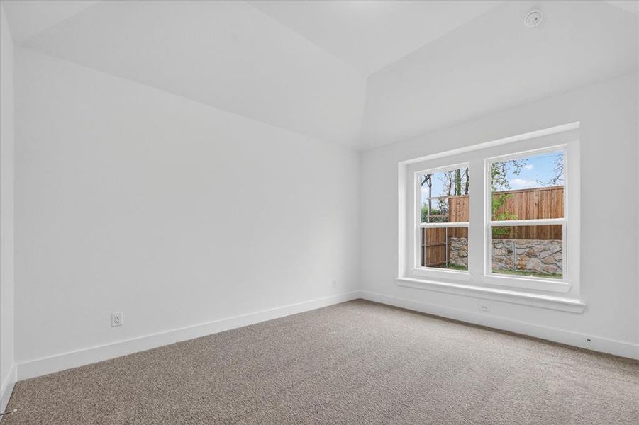 Spacious, unfurnished interior of a new home in Heritage Ranch, Sherman (Image 14).