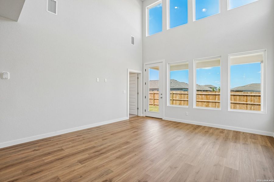 Spacious, unfurnished interior of a new home in August Fields, New Braunfels (Image 40).