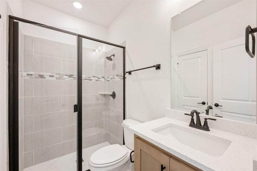 Image 38 of a home in Terracina. Image 38 of a home in Terracina.