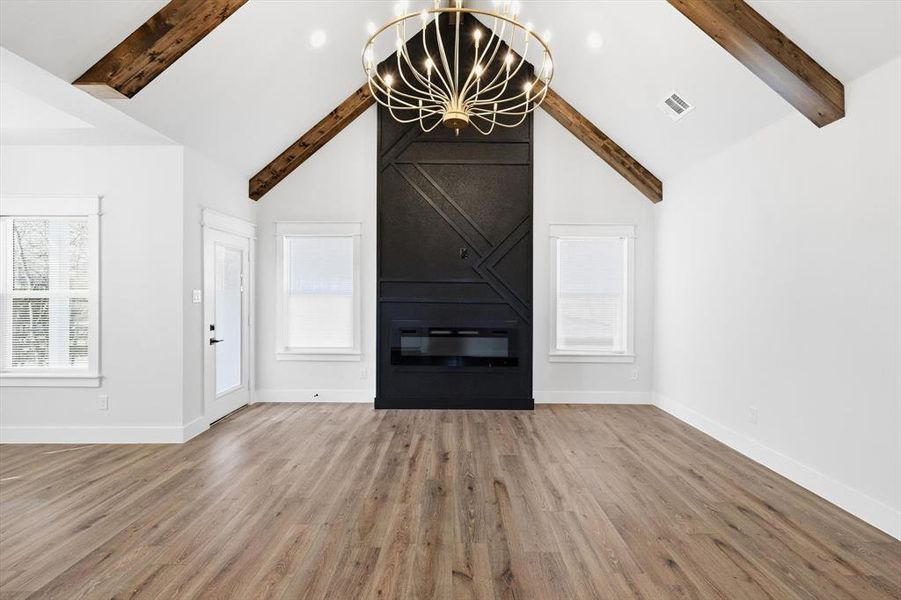 Spacious, unfurnished interior of a new home in , Fort Worth (Image 15).