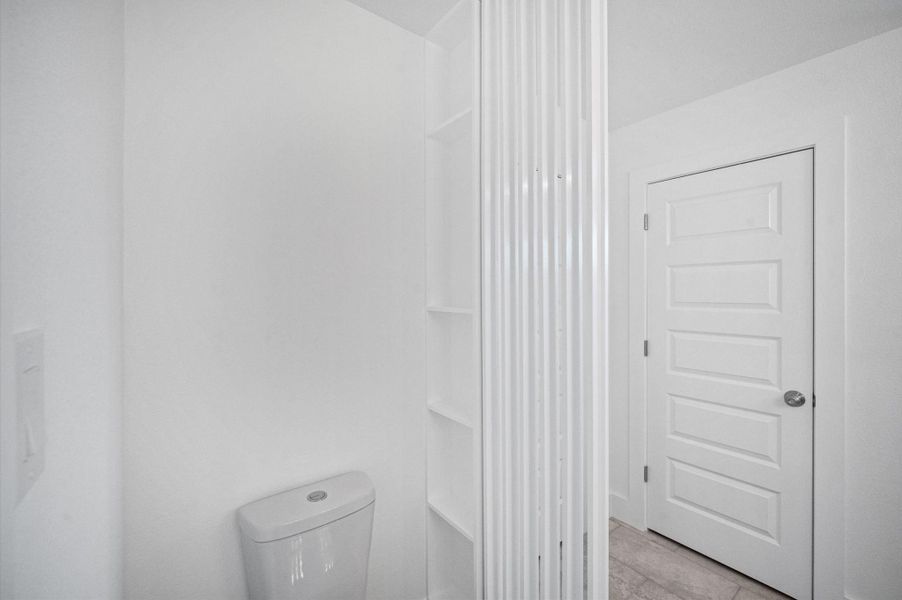 Spacious, unfurnished interior of a new home in , Willis (Image 24).