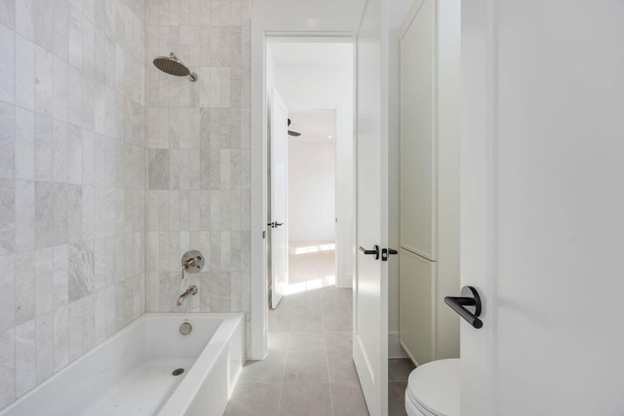 Furnished interior view inside a new home in , Houston (Image 8).