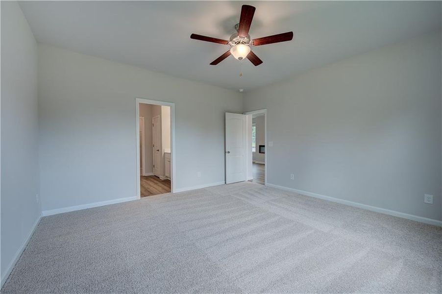 Spacious, unfurnished interior of a new home in Chapel Hill, Newnan (Image 21).