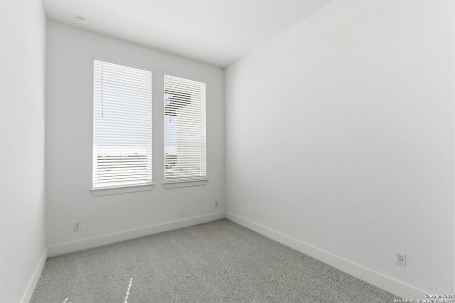 Spacious, unfurnished interior of a new home in Sienna Lakes, San Antonio (Image 21).