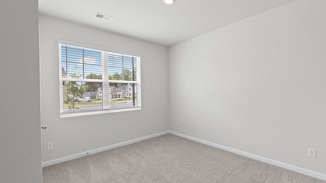 Representative unfurnished interior of a home built from the Celia by D.R. Horton in Teamon Pointe, Griffin (Image 23).