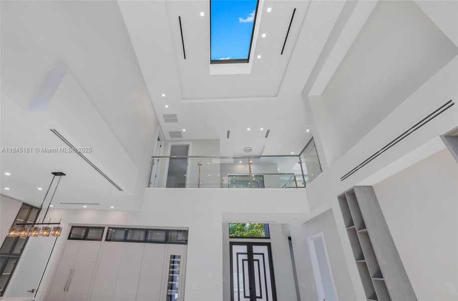 Spacious, unfurnished interior of a new home in , Fort Lauderdale (Image 73). Spacious, unfurnished interior of a new home in , Fort Lauderdale (Image 73).