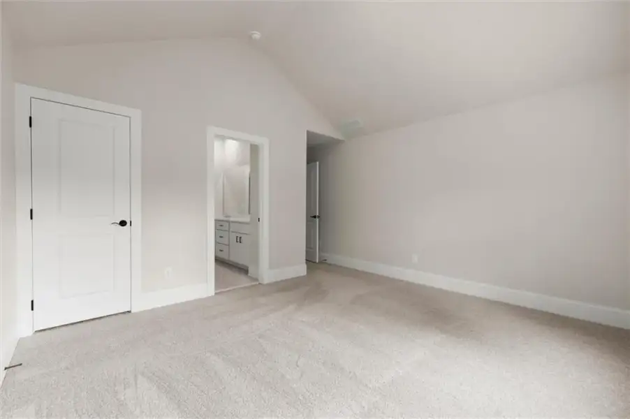Spacious, unfurnished interior of a new home in , Flowery Branch (Image 58).