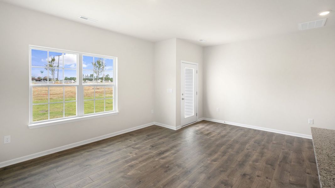 Spacious, unfurnished interior of a new home in Clock Road Townhomes, New Bern (Image 19).