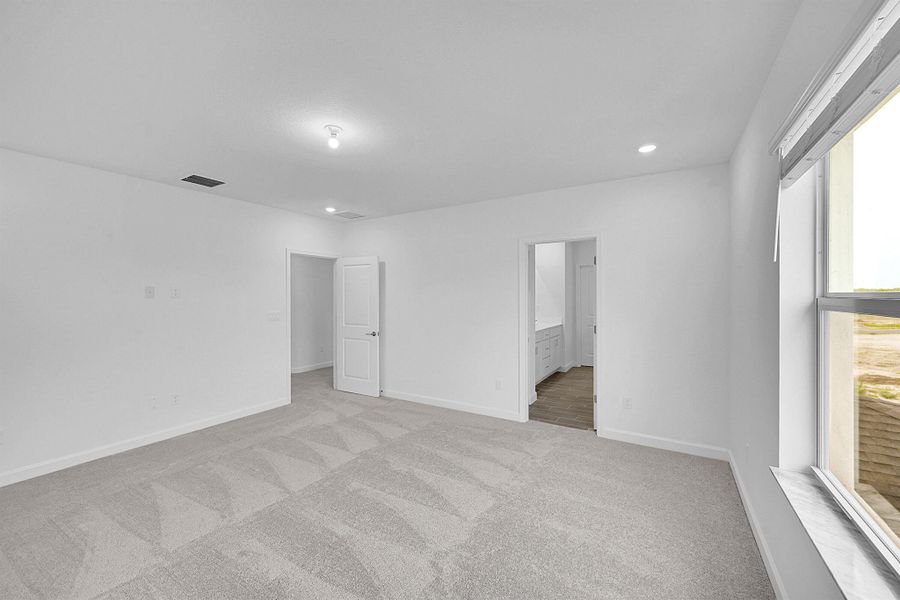 Spacious, unfurnished interior of a new home in Seagrove: The Indies, Fort Pierce (Image 24).