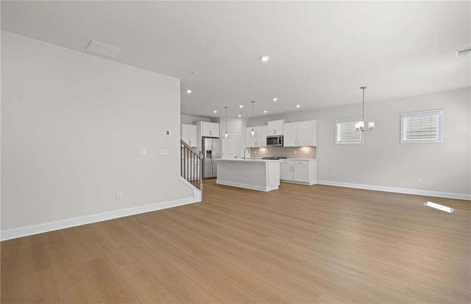 Spacious, unfurnished interior of a new home in Hawthorne Ridge, McDonough (Image 15).